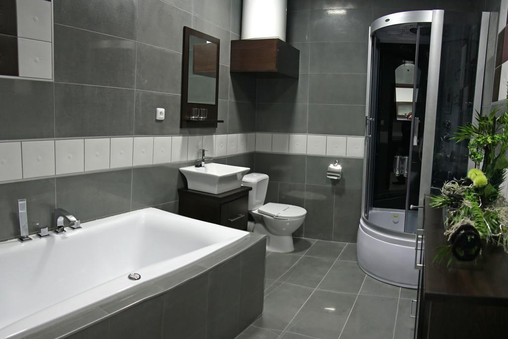 Rožňava Penzion Luxury מראה חיצוני תמונה
