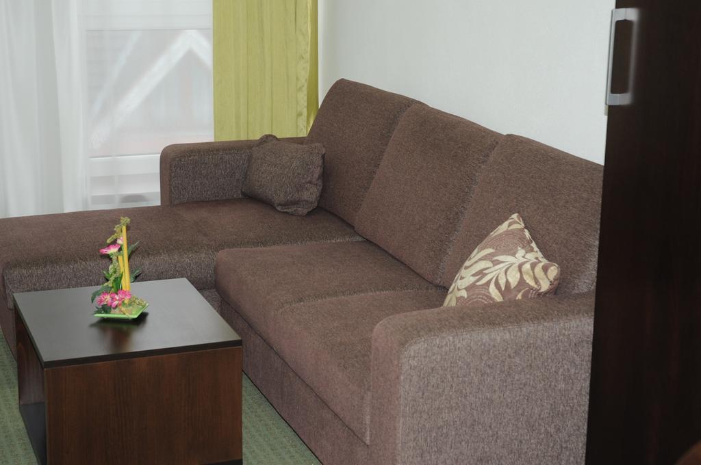 Rožňava Penzion Luxury מראה חיצוני תמונה