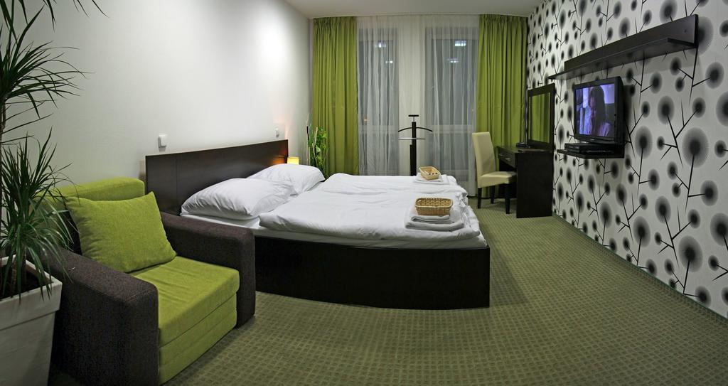 Rožňava Penzion Luxury מראה חיצוני תמונה